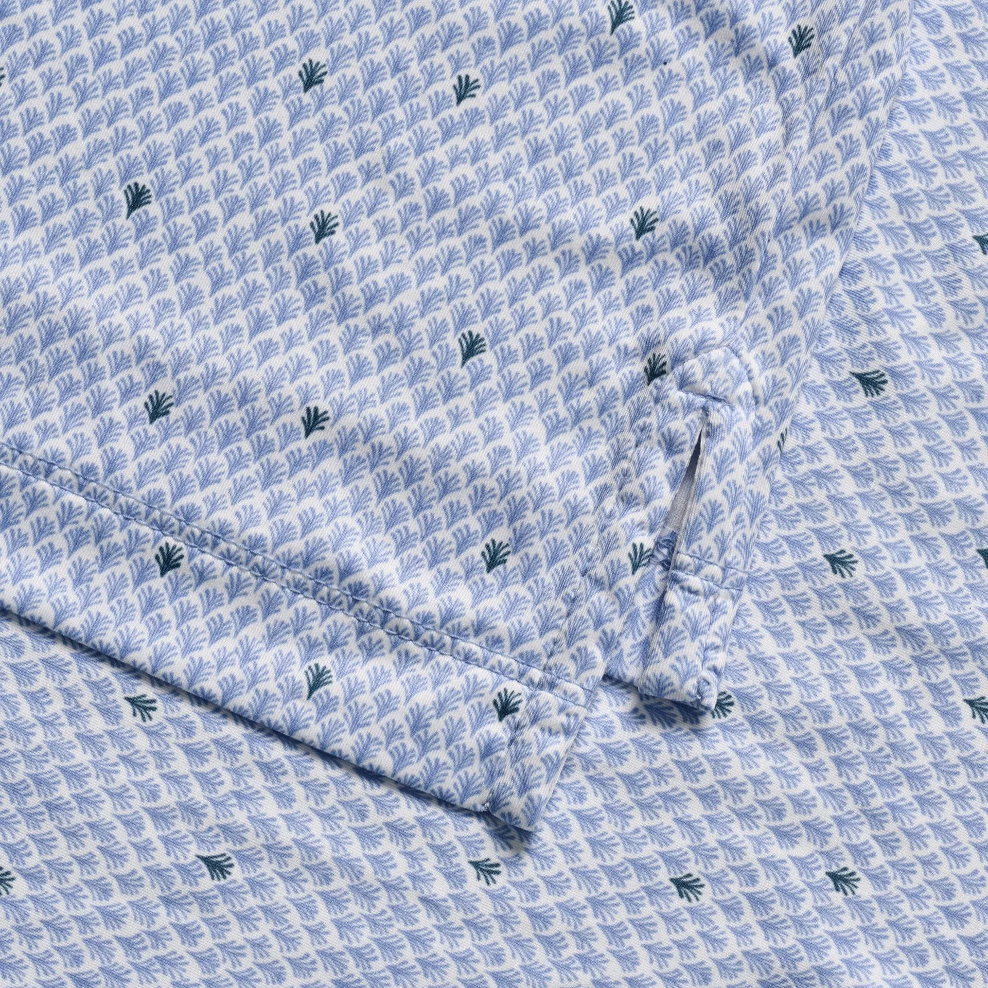 Featherweight Performance Polo - Fernando Print (Seychelles)